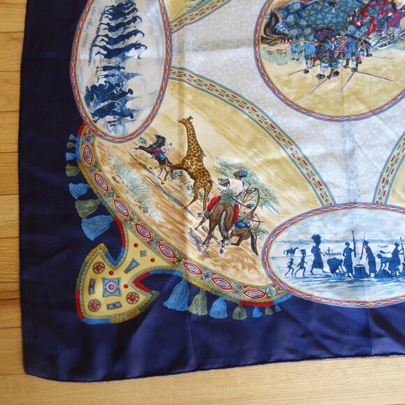 HERMES Made in France - African Life / Battle / Hunting Scene  Silk Scarf - Picture 4 of 7